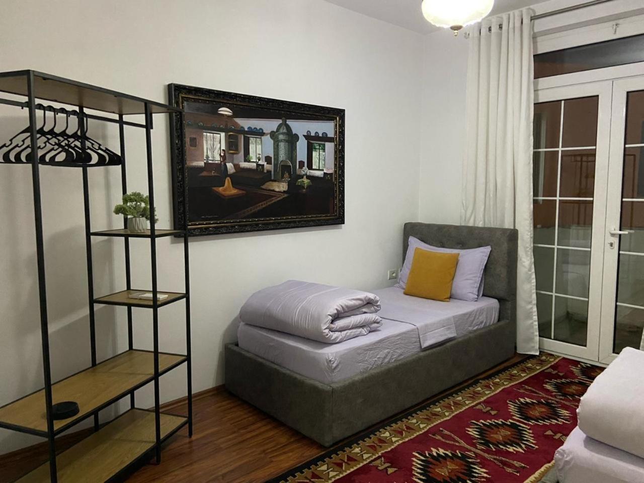 North Star Hostel ชโคเดอร์ ภายนอก รูปภาพ