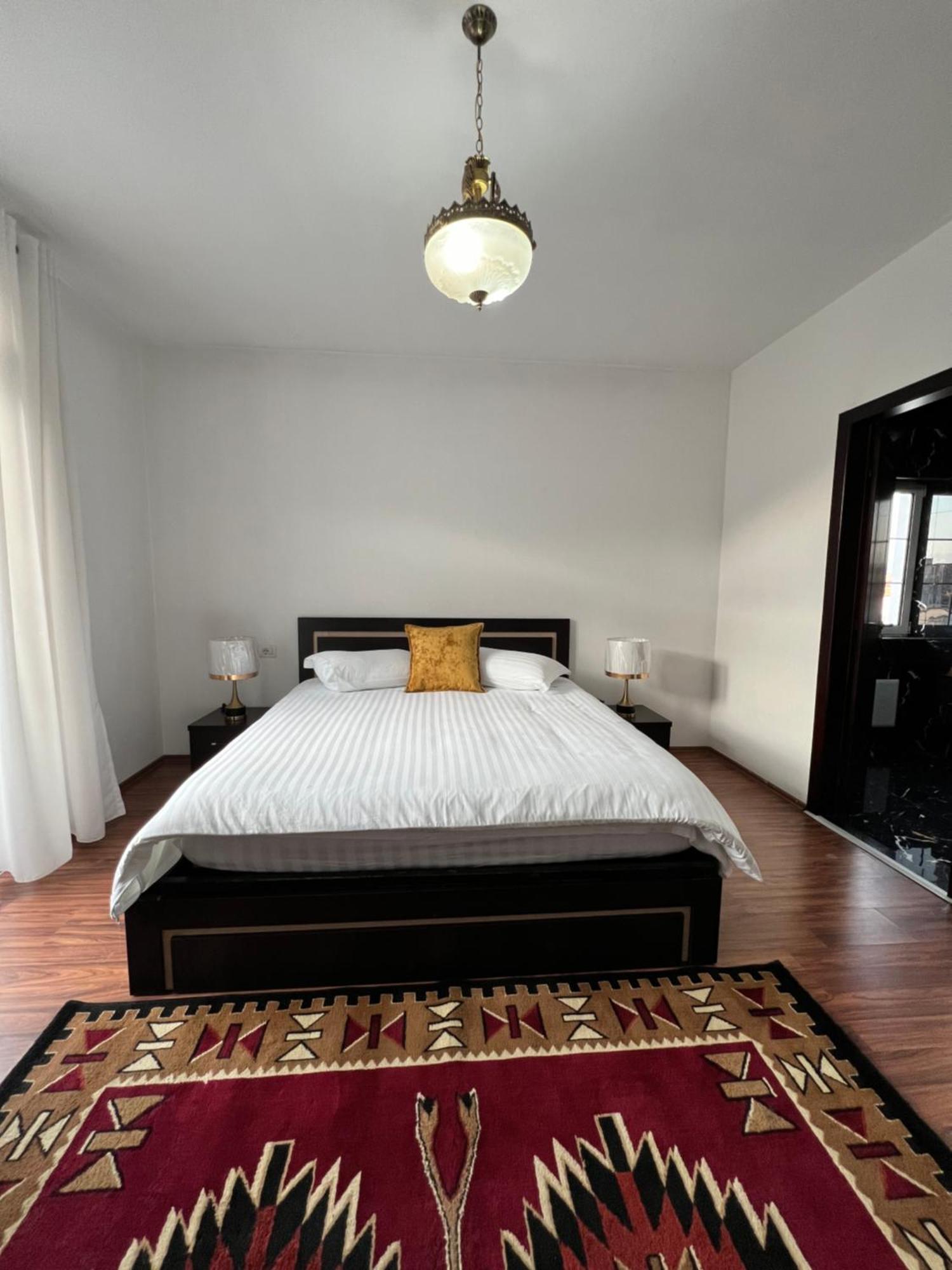 North Star Hostel ชโคเดอร์ ภายนอก รูปภาพ