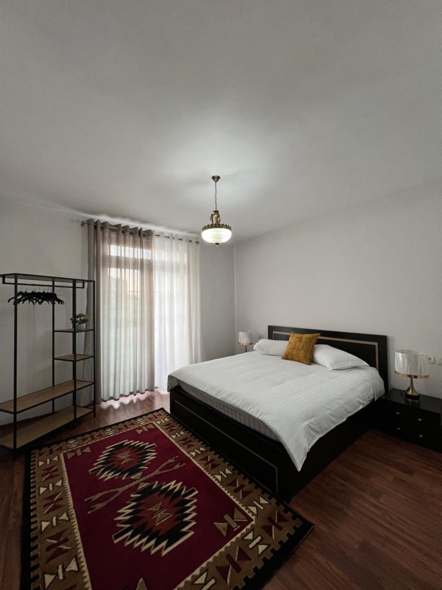 North Star Hostel ชโคเดอร์ ภายนอก รูปภาพ